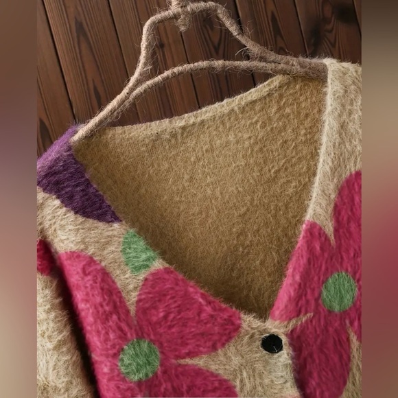 Floral Patterned Women's Sweater - Picture 5 of 9